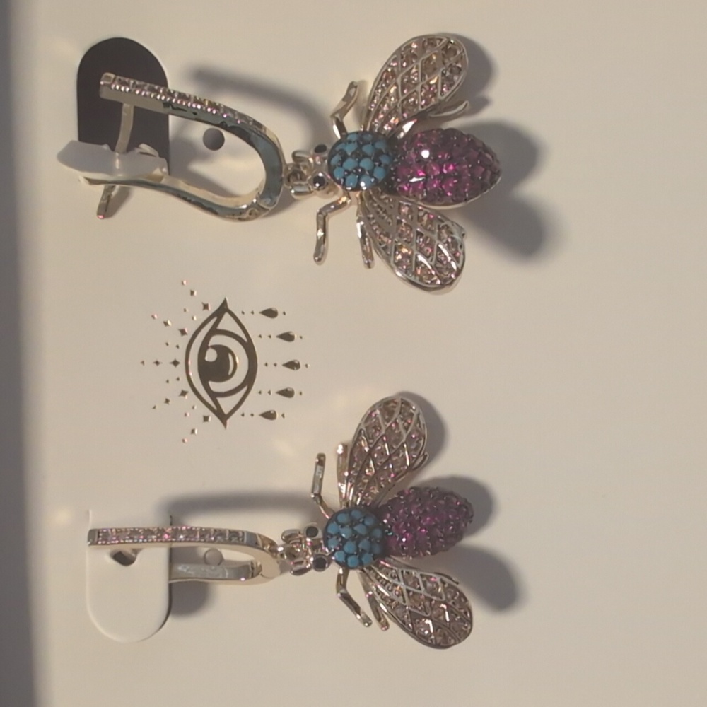 EyeCandy Volar Bee Earrings New - Picture 2 of 4